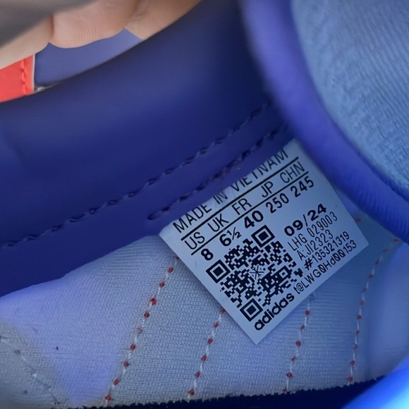 NWT ADIDAS Barreda Decode Sneakers - Picture 13 of 13